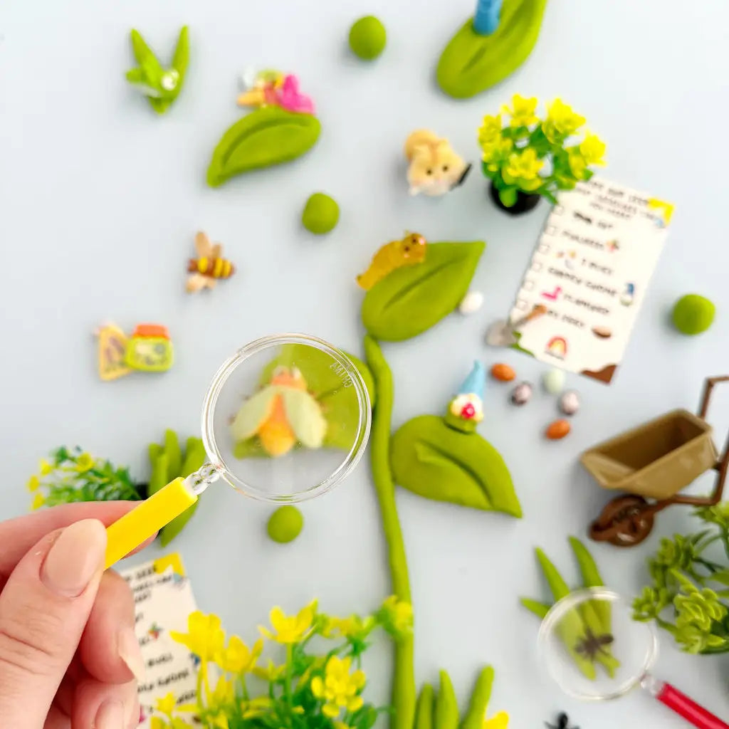 Backyard Bug Sensory Play Dough Play Kit